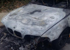 Bakıda yenə bahalı maşınları yandırdılar