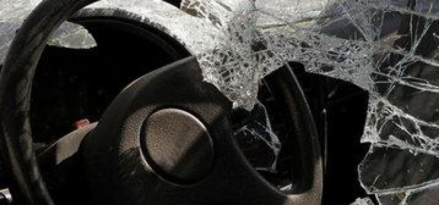 Sumqayıtda “Mercedes” qəza törətdi