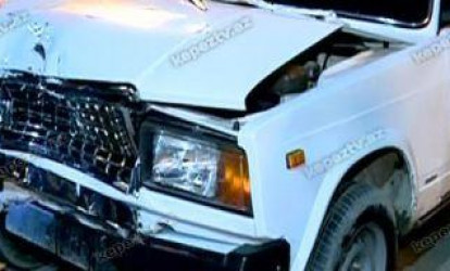Yolu keçən qadını vuran sürücü qaçdı