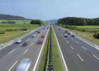 Yoldan keçənlərdən pul qazananlar