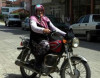 98 yaşlı nənə motosikleti "uçurtdu"