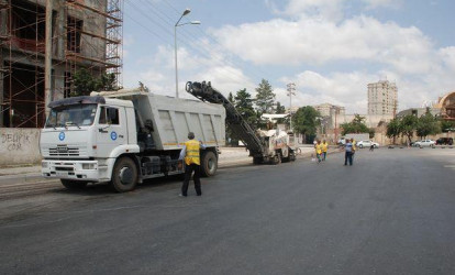 Binəqədidə daha bir küçə təmir olunur
