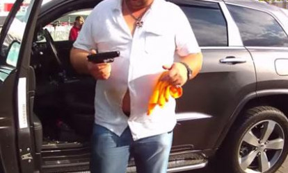 Sərxoş məmur yol polisinə silah çəkdi