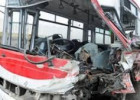 “Kamaz” sərnişin avtobusu ilə toqquşdu