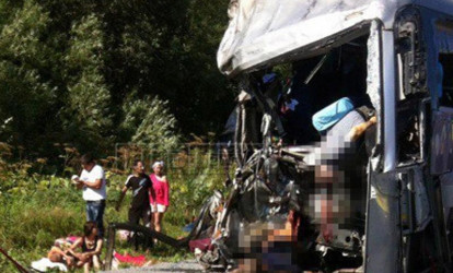 Dəhşətli avtobus qəzası: 11 nəfər ölüb, 22 nəfər xəsarət alıb  
