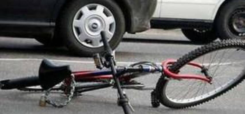 Avtomobil 16 yaşlı velosipedçini vurub
