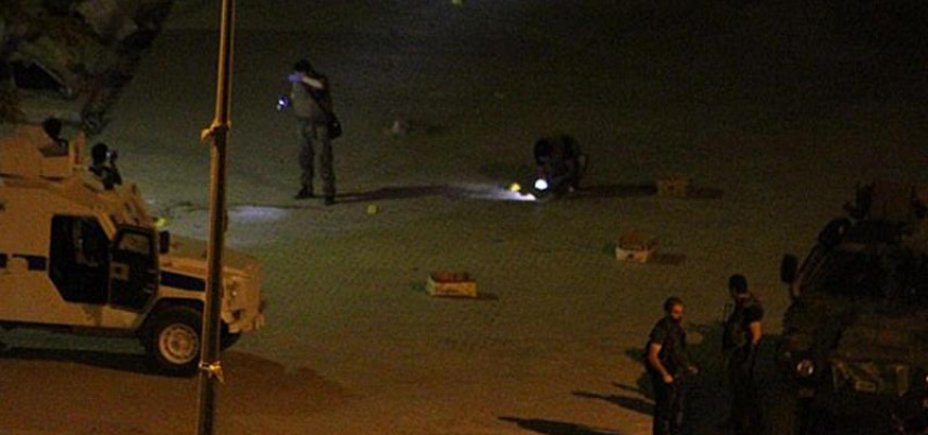 Polis maşınına hücüm: 2 nəfər öldü