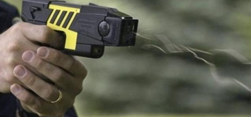 Azərbaycanda bu polislər elektroşokdan istifadə edə bilər