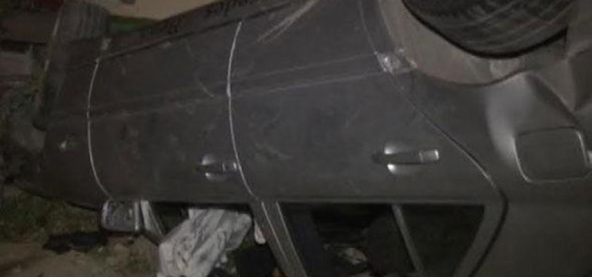 "Mercedes" aşdı: 4 yaralı var