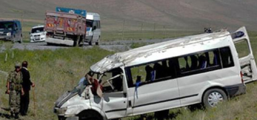 Rusiyadan Bakıya gələn avtobus qəzaya düşdü: 5 Azərbaycan vətəndaşı yaralandı