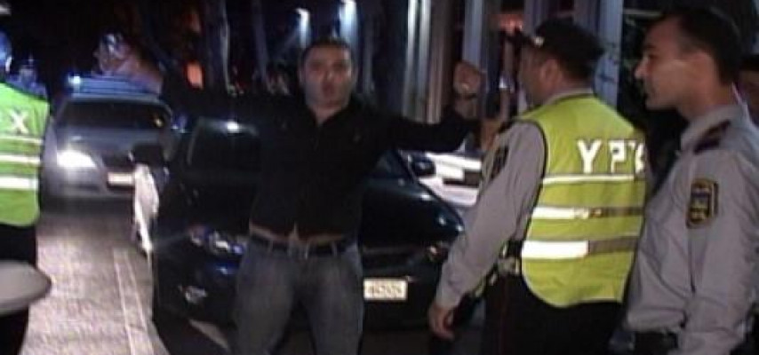Şəkərli sərnişin, sərxoş sürücü və əcnəbinin dosta zəngi – Reyddən VİDEO