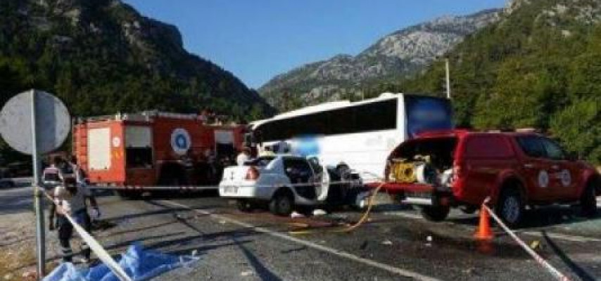 Türkiyədə dəhşətli qəza - 5 ölü