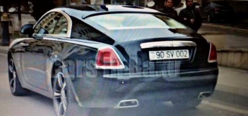 Bakının «zerkalni» nömrəli bahalı avtomobilləri – İKİNCİ VİDEO