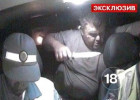 Sərxoş sürücü polisləri bıçaqladı - ŞOK GÖRÜNTÜ - 18+