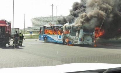 Bakıda avtobus belə yandı