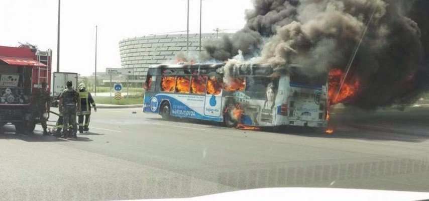Bakıda avtobus belə yandı