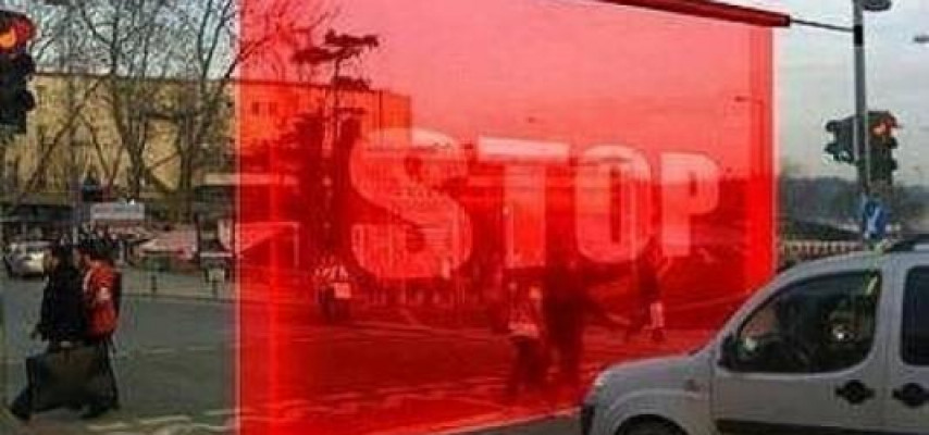 Bu svetoforda qırmızı işıqdan keçə bilməyəcəklər