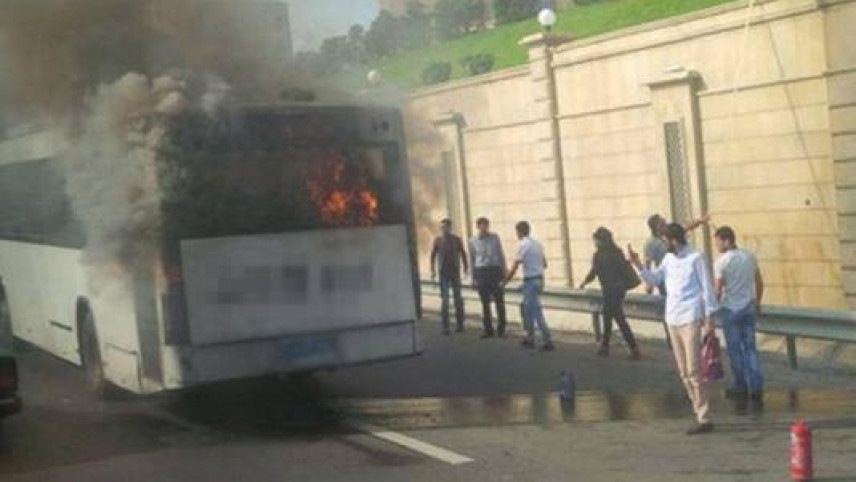 Avtobusun yolun ortasında kül olmasının səbəbkarı bilindi