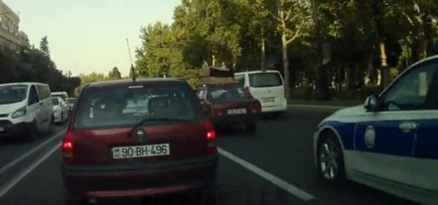 Bakıda qadın sürücü yol polisini görüb həyəcanlandı və qəza