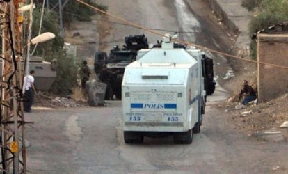 Polis maşınını partlatdı: 4 ölü