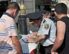 Bu da bizim "ruçnoy" sürücü – Yol polisi ilə GÜLMƏLİ ƏHVALAT