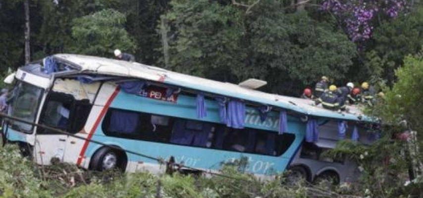 Braziliyada ağır yol qəzası: 14 nəfər öldü