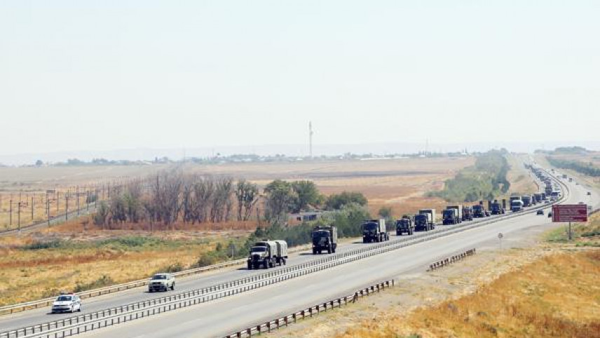 Ordunun 65 minlik hərbi maşın karvanı yola çıxdı