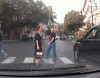 Bahalı avtomobillər yol polisinin gözü qarşısında “at oynadır”