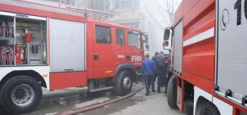 Bakıda “zapravka”da maşın yandı