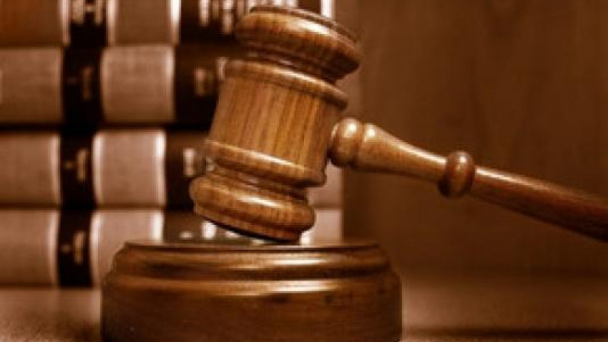 4 maşından sonra piyadanı öldürən qadın sürücünün məhkəməsi başlayıb