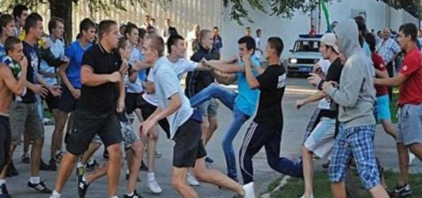 Bakıda avtomobili park etmək üstündə kütləvi dava düşdü