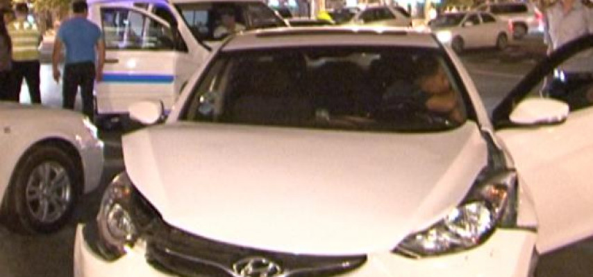«Azneft»də "Hyundai" «Mitsubishi"ni aşırdı: 1 yaralı