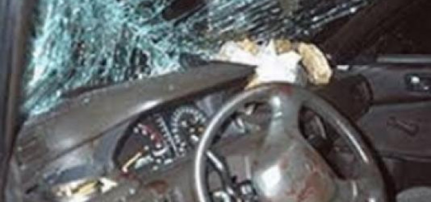 Taksi sürücüsü qəza törətdi: 1 ölü, 1 yaralı
