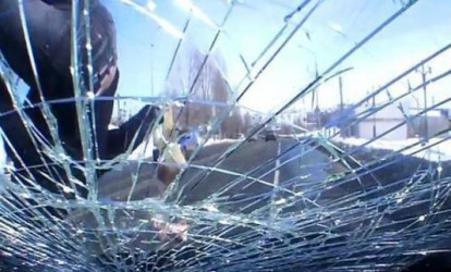 Bakıda piyada özünü maşının altına atdı