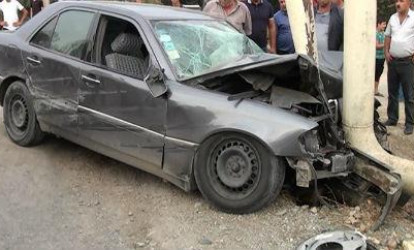 Bu qəzada iki nəfəri hava yastığı xilas etdi