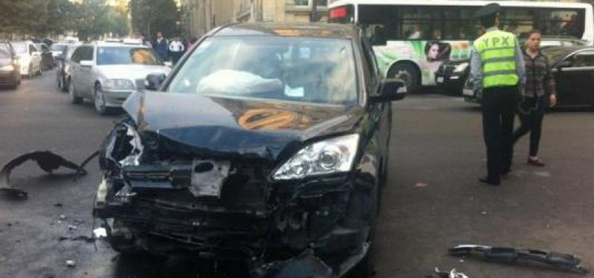 Bakıda yol qəzası baş verib, xəsarət alan var