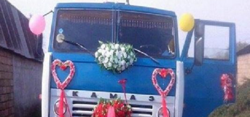 Yardımlıda gəlini “KAMAZ”la gətirdilər