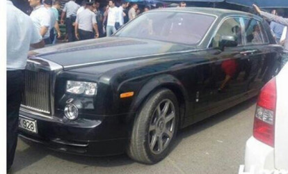Bu «Rolls Royce» kimindir; icra başçısının, yoxsa biznesmenin?