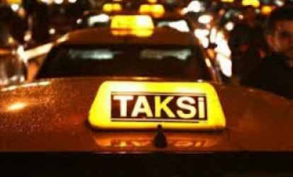 Taksidə sərnişin digər sərnişini bıçaqladı