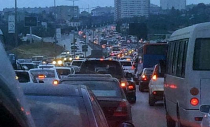 Bakının giriş qapısında xaos