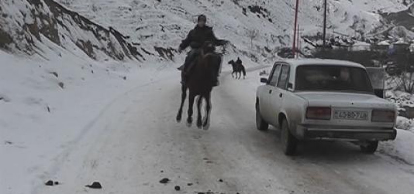 Azərbaycanda güclü qar yolu bağladı - Fotolar