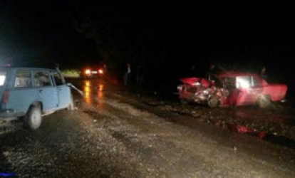 Xaçmazda iki avtomobil toqquşdu, sürücü öldü