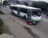 Sərnişin avtobusu 3 qızı birdən vurdu