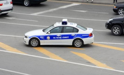 Yol polisindən məsləhət: Parıltılı paltar geyinin