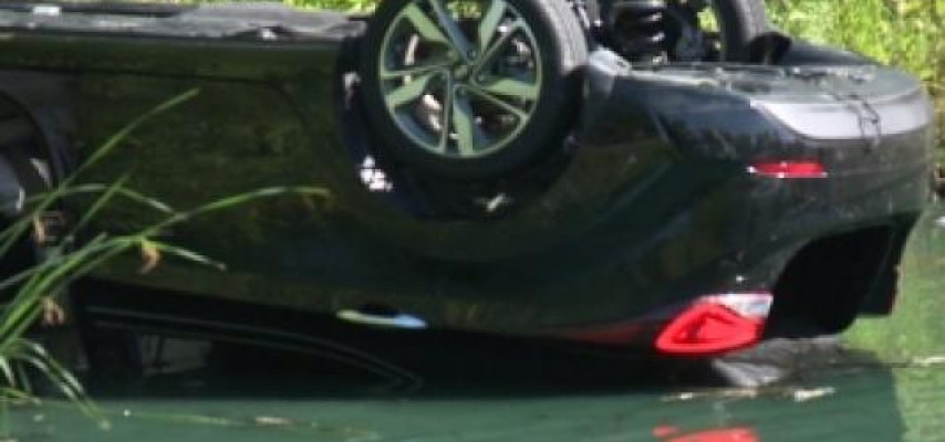 "Mercedes" aşdı, sürücü öldü