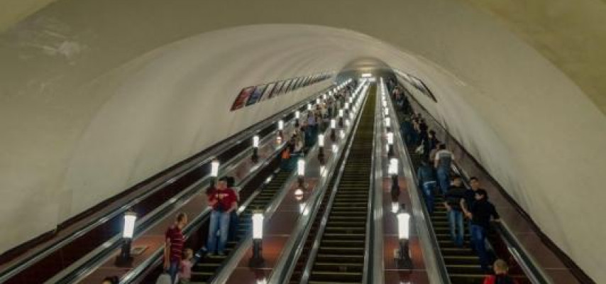 Metroda PİK saatlarda niyə eskalatorlar işləmir? - RƏSMİ AÇIQLAMA