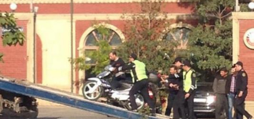 Yol polisi baykeri motosikletindən saldı