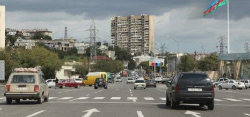 Yol polisindən rayonlardan Bakıya taksi ilə gələnlərə xəbərdarlıq