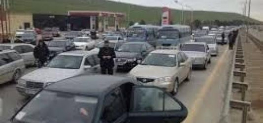 Bakı-Sumqayıt yolunda güclü tıxac var