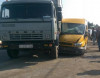 Mikroavtobus "KamAZ"a girdi: ana və qızı yaralandılar